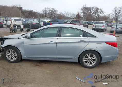 2013 Hyundai Sonata Gls z USA, uszkodzony, nr VIN 5NPEB4AC9DH691408
